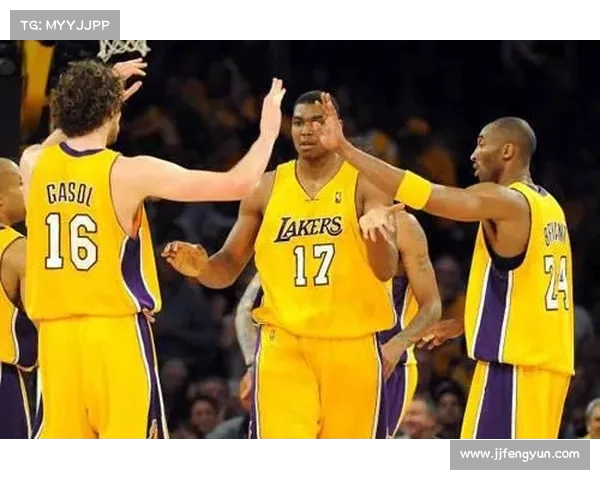NBA强行快攻战术解析：突破防线与快速转换的制胜秘诀