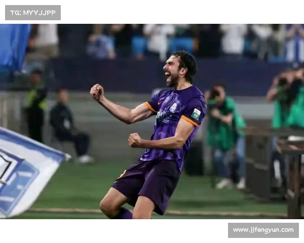 孔帕尼：迪亚斯身体状态良好训练早踢得多成为球队核心